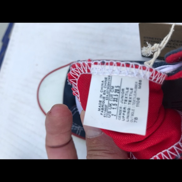 CONVERSE SIZE 2 - Picture 6 of 7
